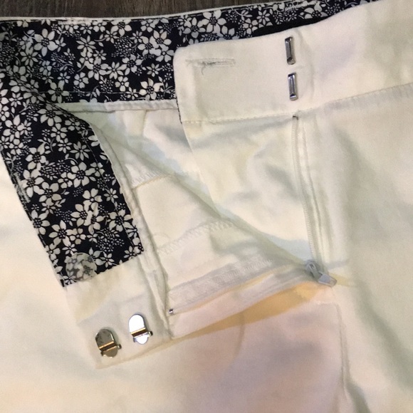 White Chino shorts size 6 - Picture 7 of 10